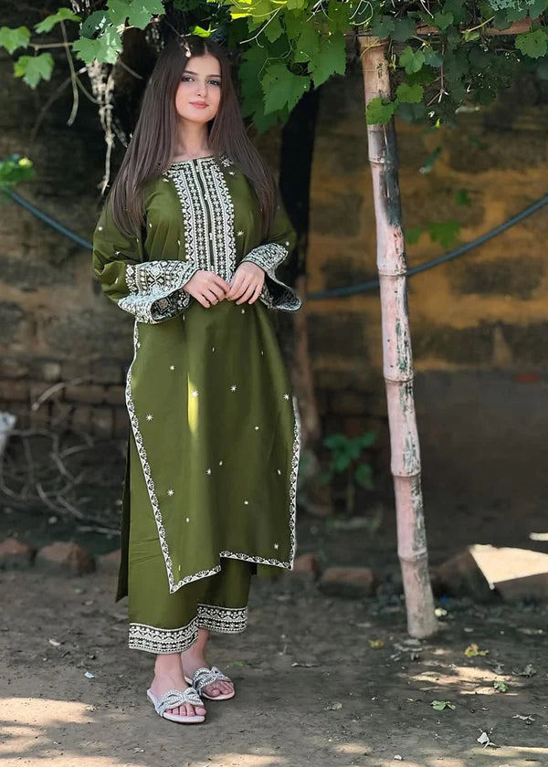REYNA Embroidered 2 pc Set