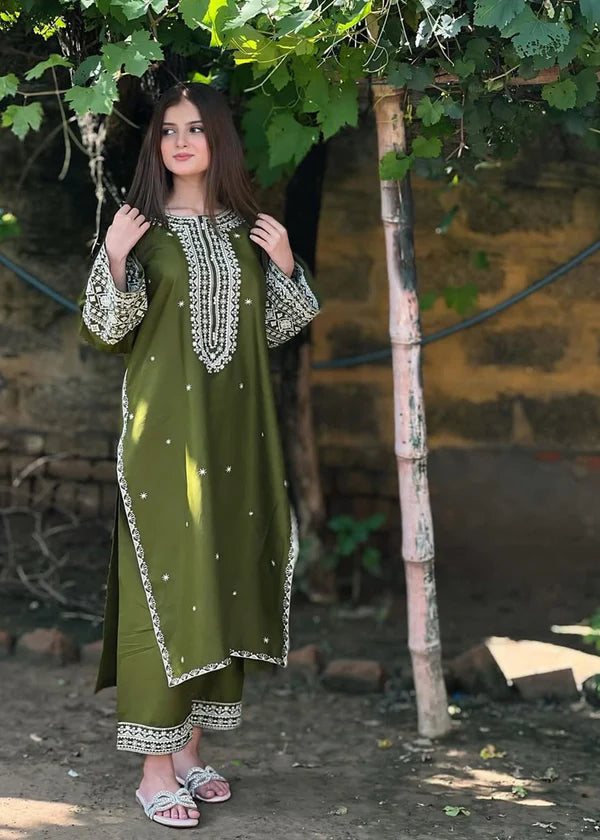 REYNA Embroidered 2 pc Set