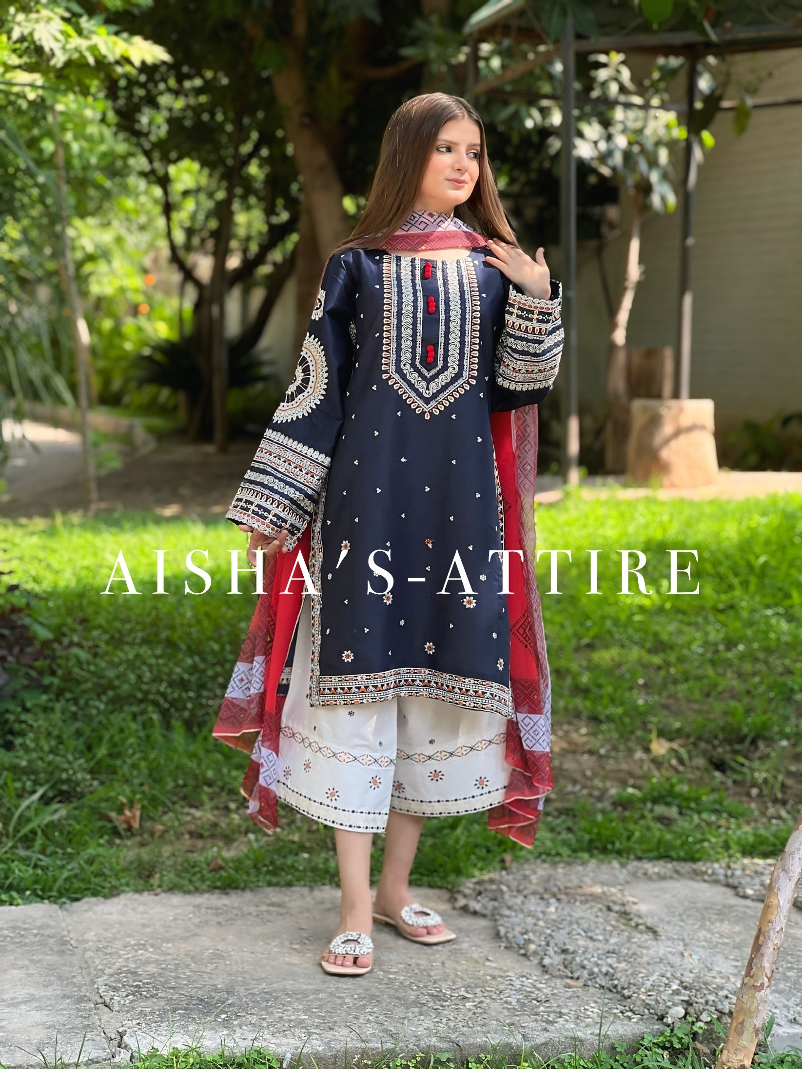 Roha Embroidered 3pc