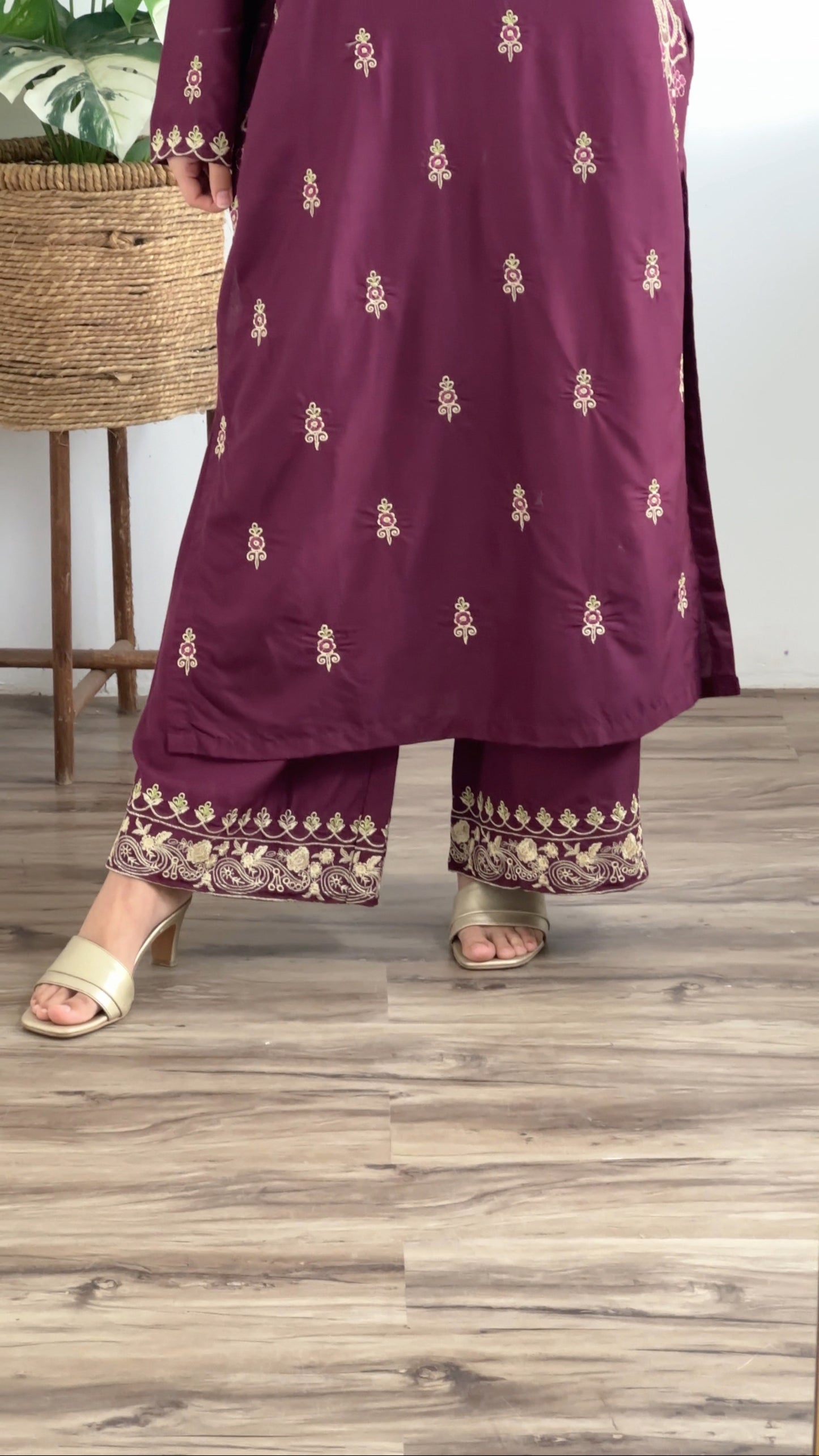 # 2 pc - Naaz Embroidered Co Ords (Arabic Lawn-Linen)