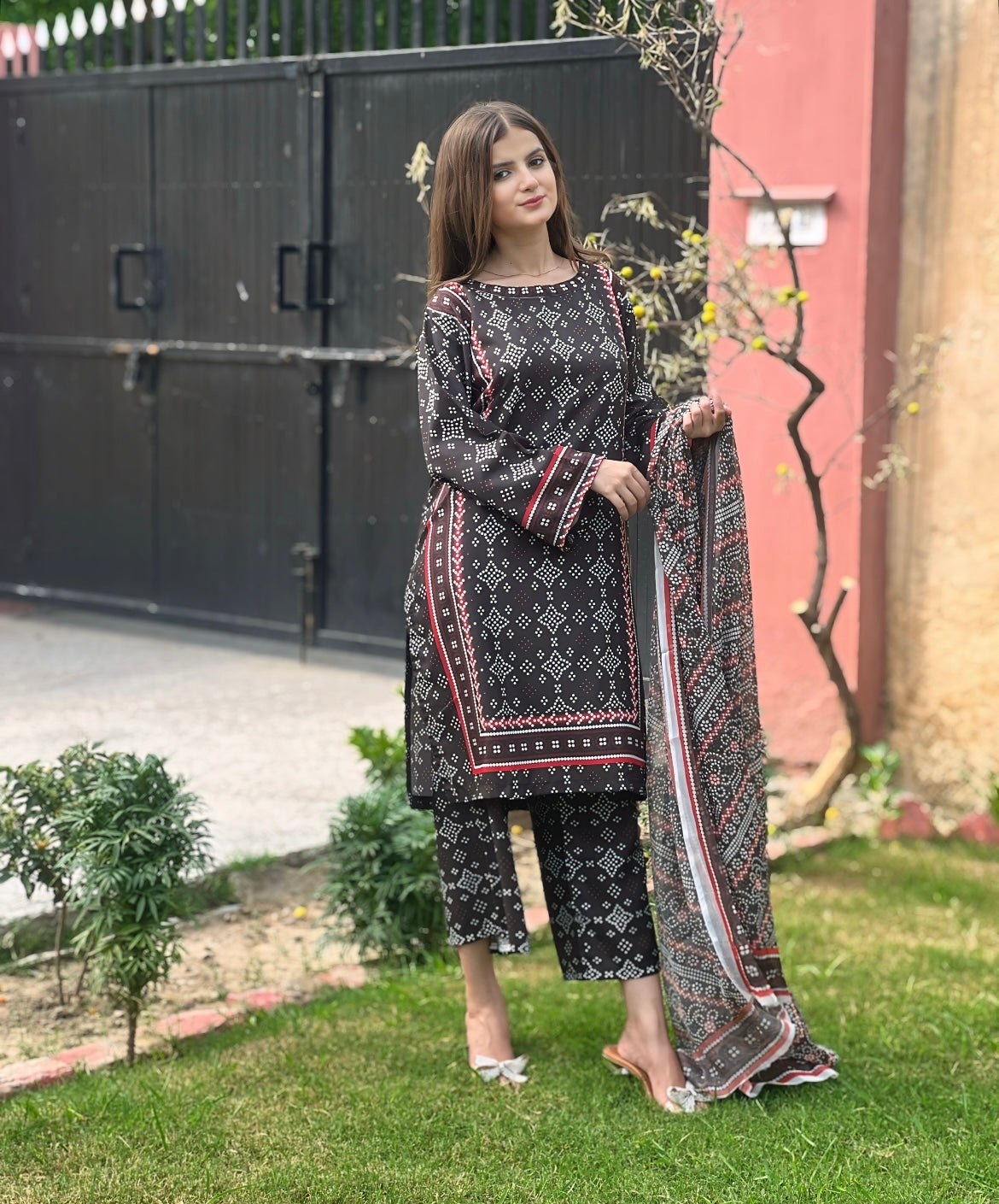 Digital CHUNRI 3 Pc Farshi Shalwar set