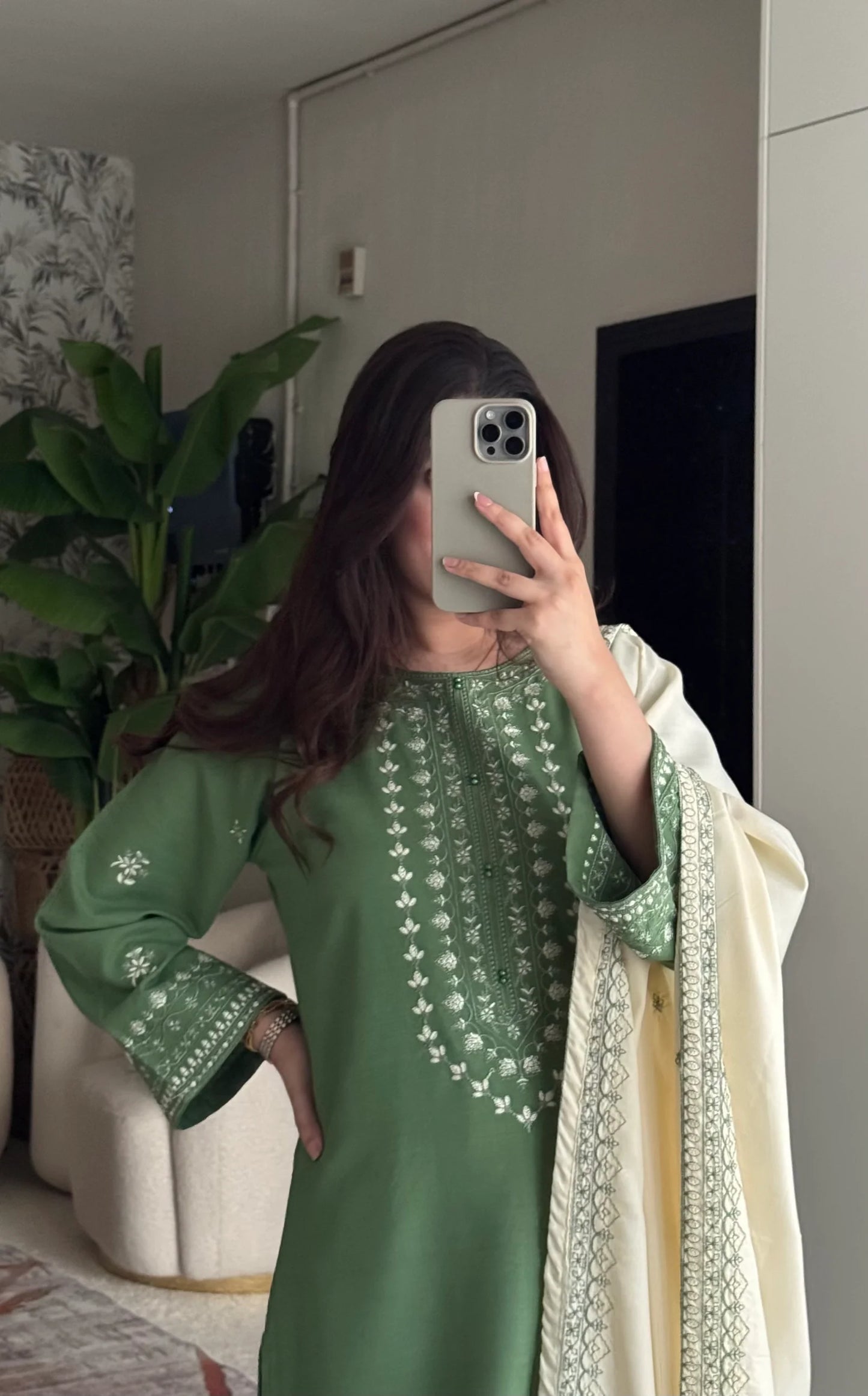 ZARNAB Embroidered 3 pc Set