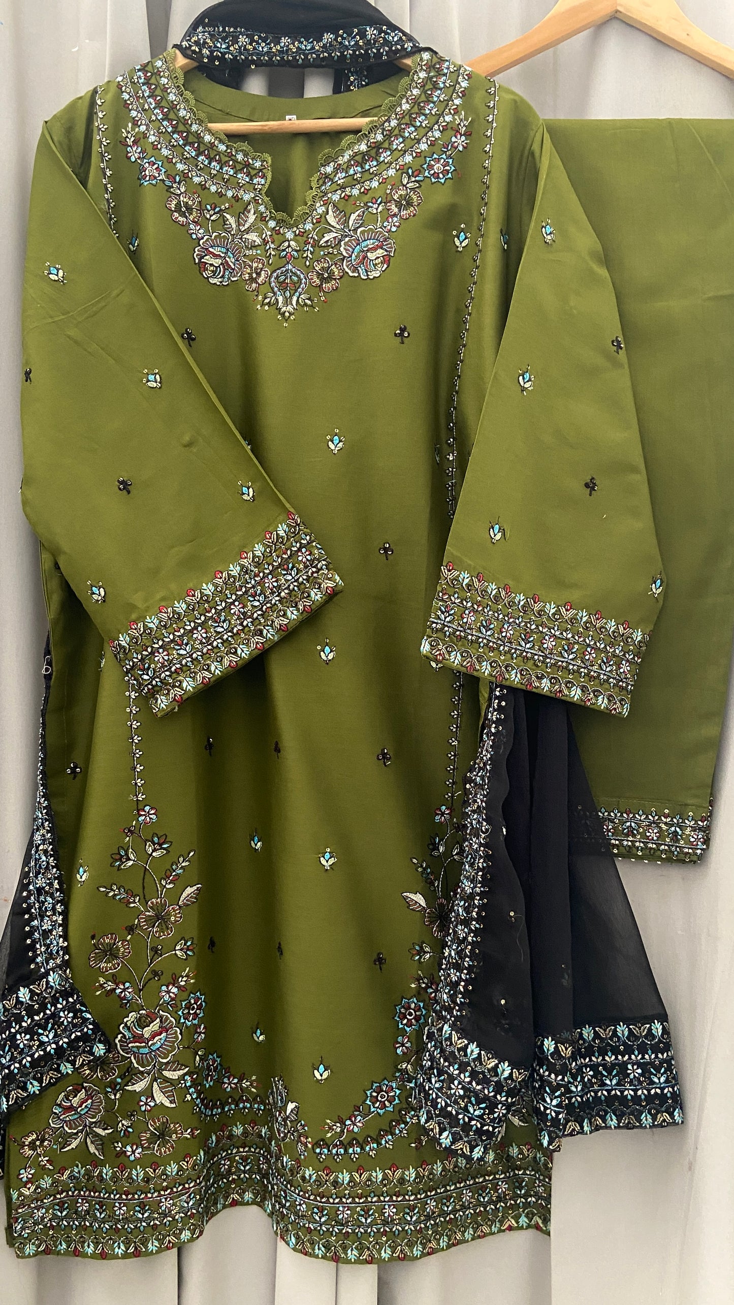 3 pc EZZAH Embroidered Co Ords with chiffon dupatta