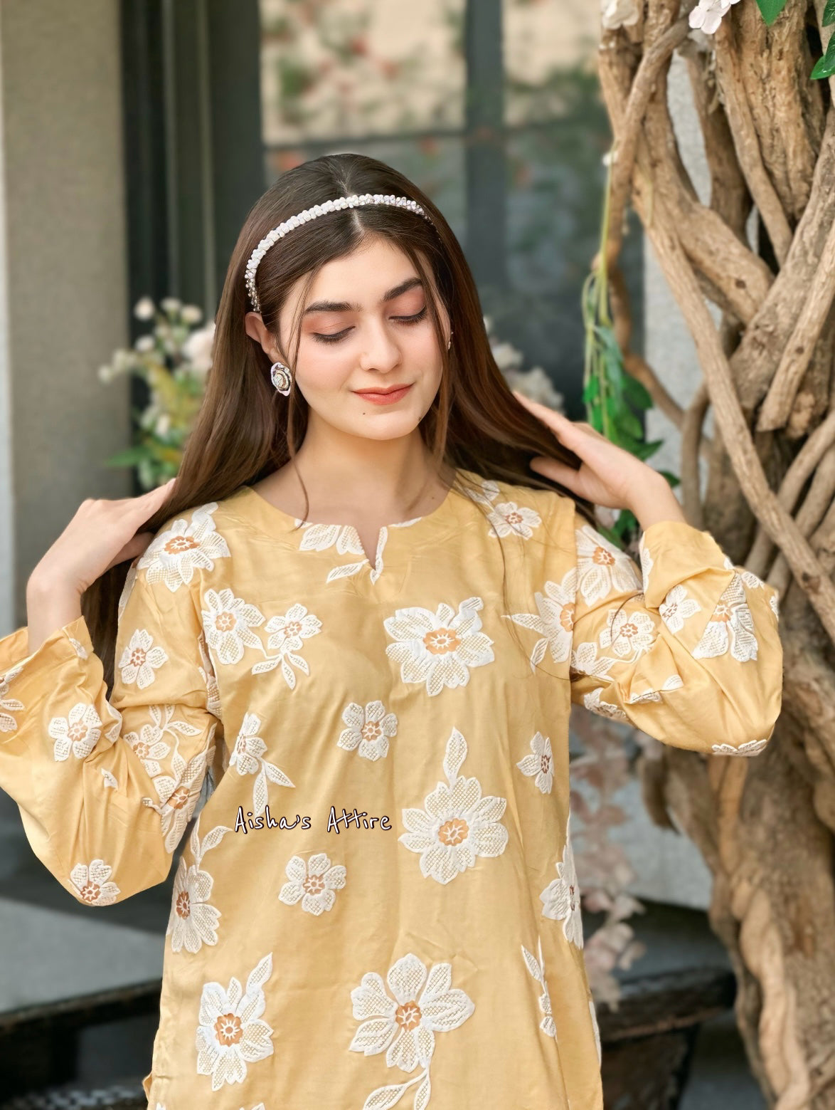2 pc Aisha’s Attire Azur Embossed print Co Ords (Arabic Lawn)