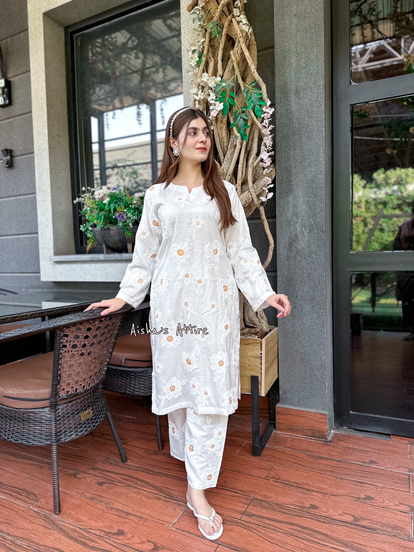 2 pc Aisha’s Attire Azur Embossed print Co Ords (Arabic Lawn)