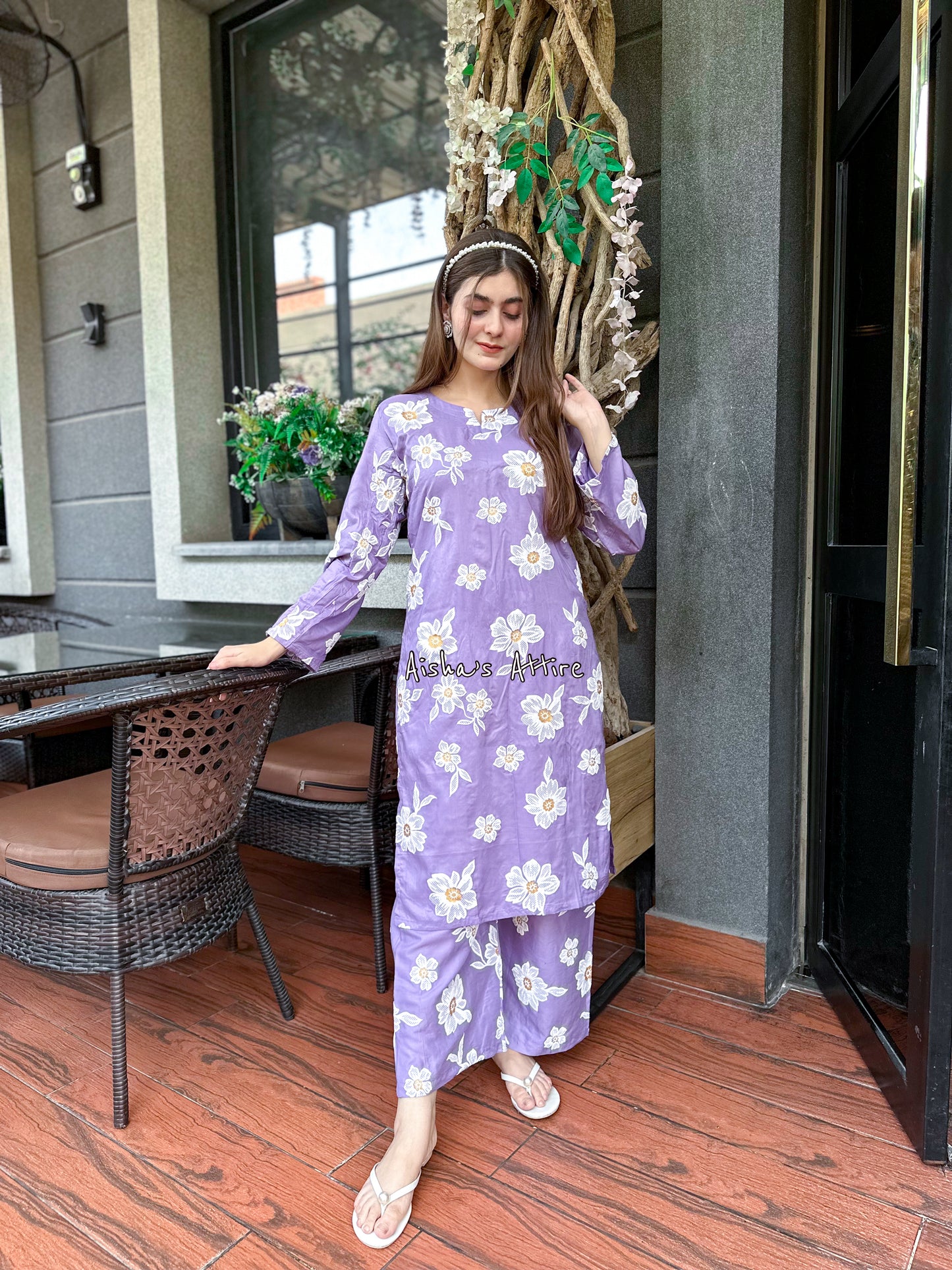 2 pc Aisha’s Attire Azur Embossed print Co Ords (Arabic Lawn)