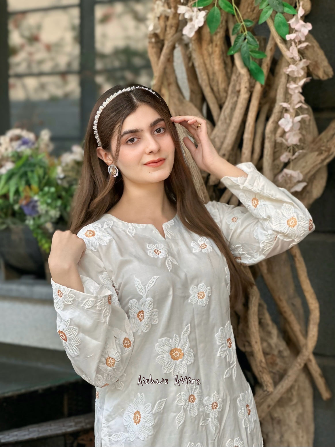 2 pc Aisha’s Attire Azur Embossed print Co Ords (Arabic Lawn)