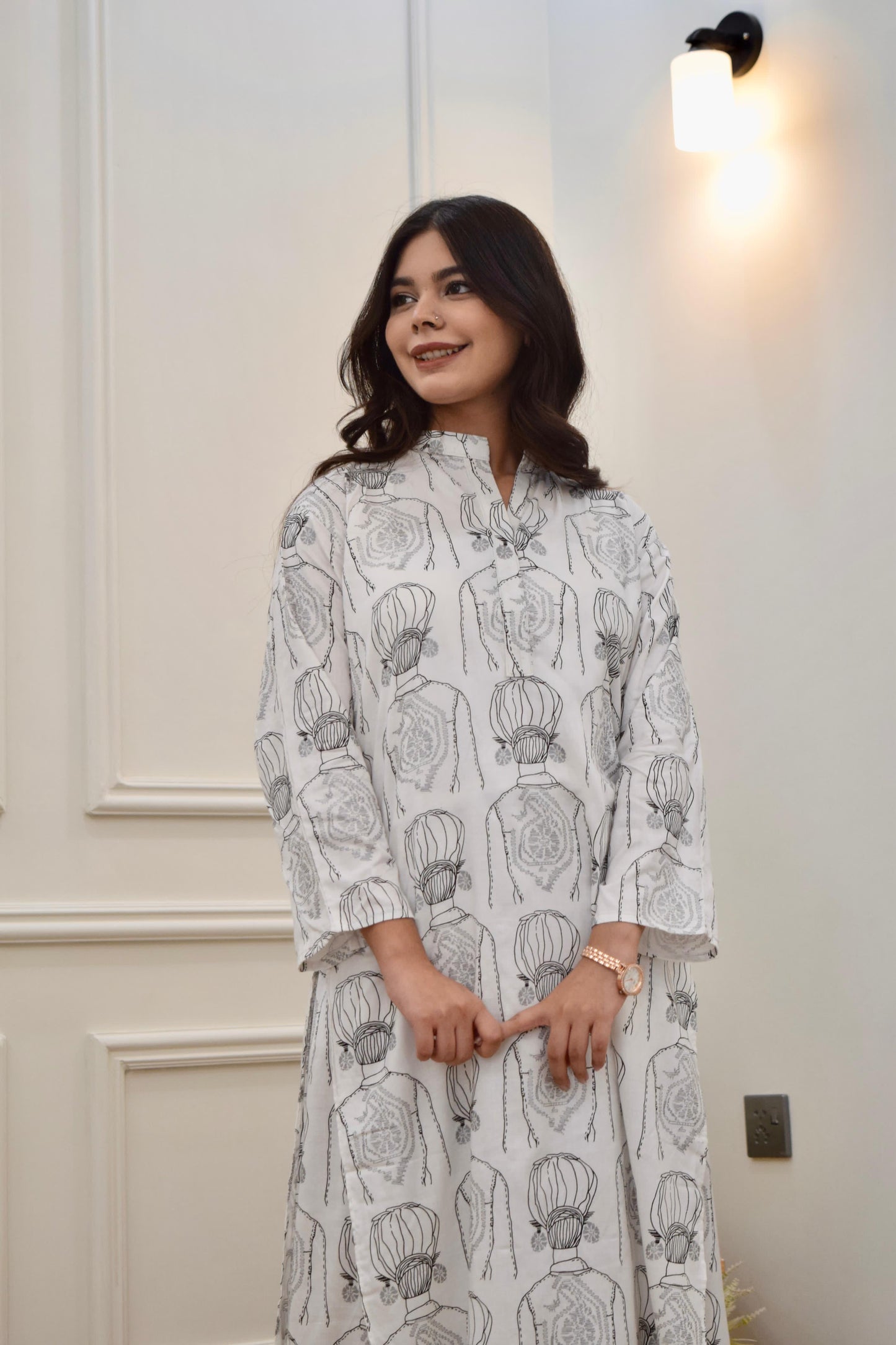 2 pc Aisha’s Attire Aroma Melodic Muse Long length Shirt with Plazo (Linen)