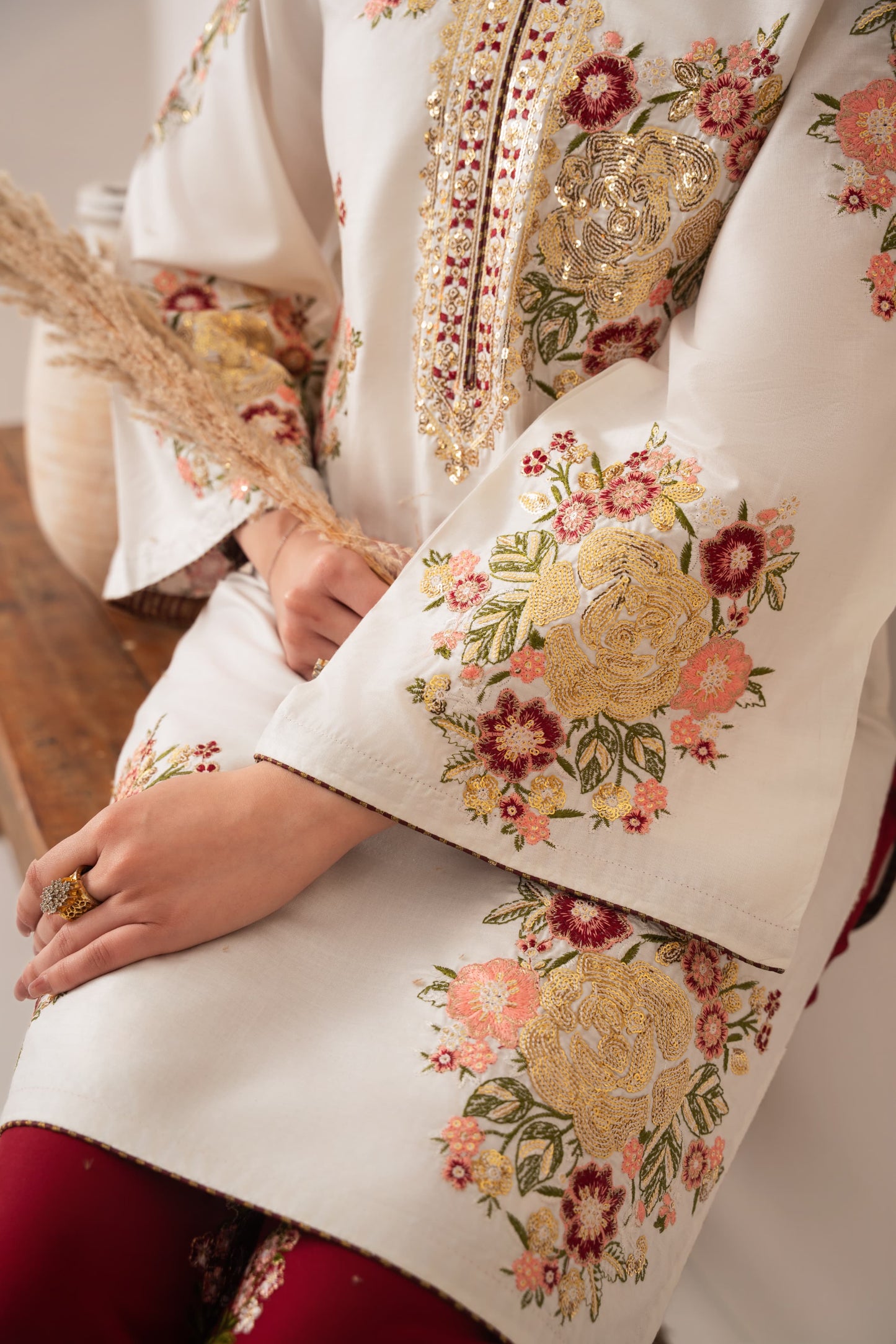 ALAYA Embroidered 2 pc