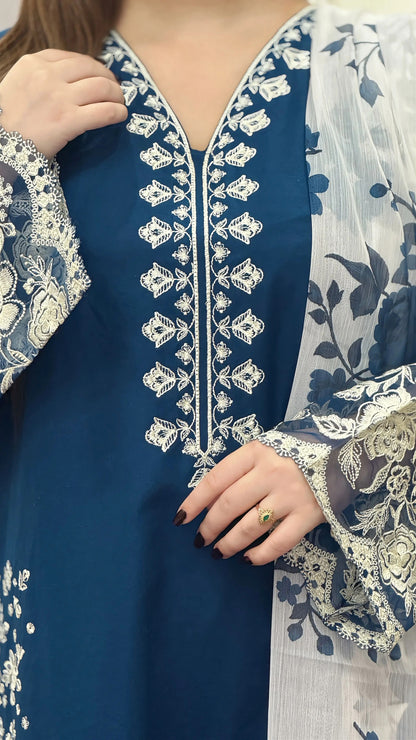 FALAK Embroidered 3 pc