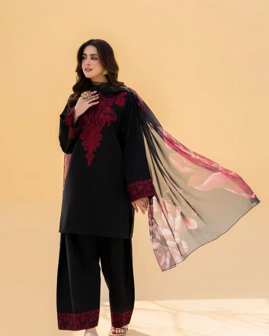 MAHI NOOR Embroidered 3 pc