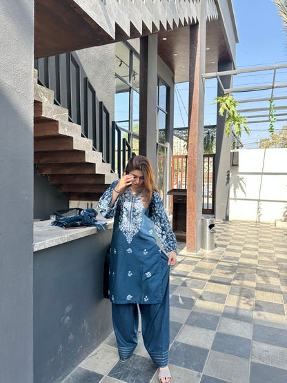 FARI Embroidered 3 pc