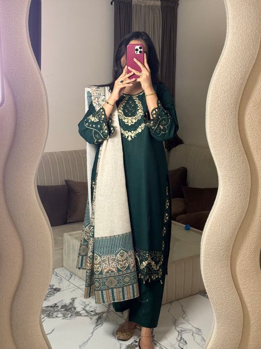 MANNAT Embroidered 3 pc