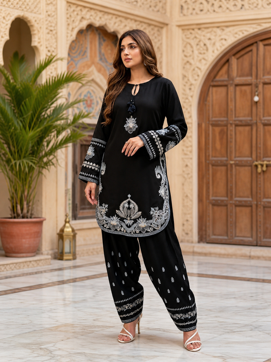 KUNAAR Embroidered 2pc