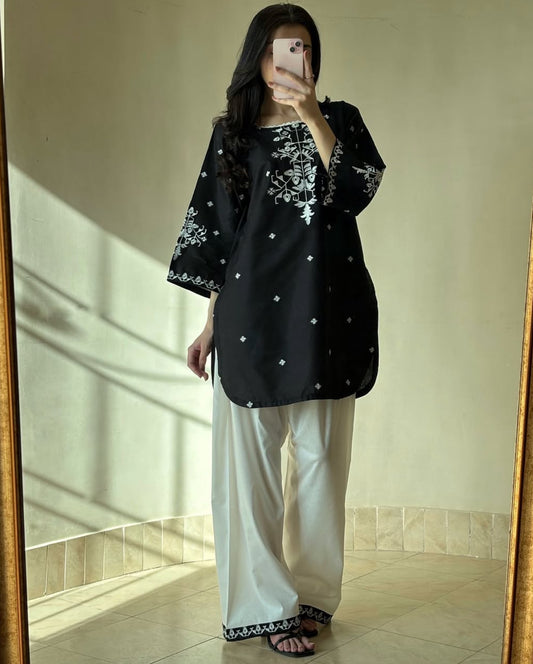 LAAJ Embroidered 2 pc