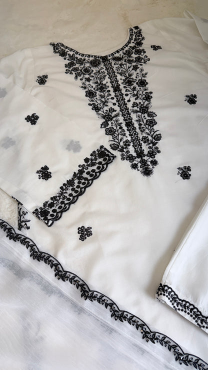 DILKASH Embroidered 3 pc