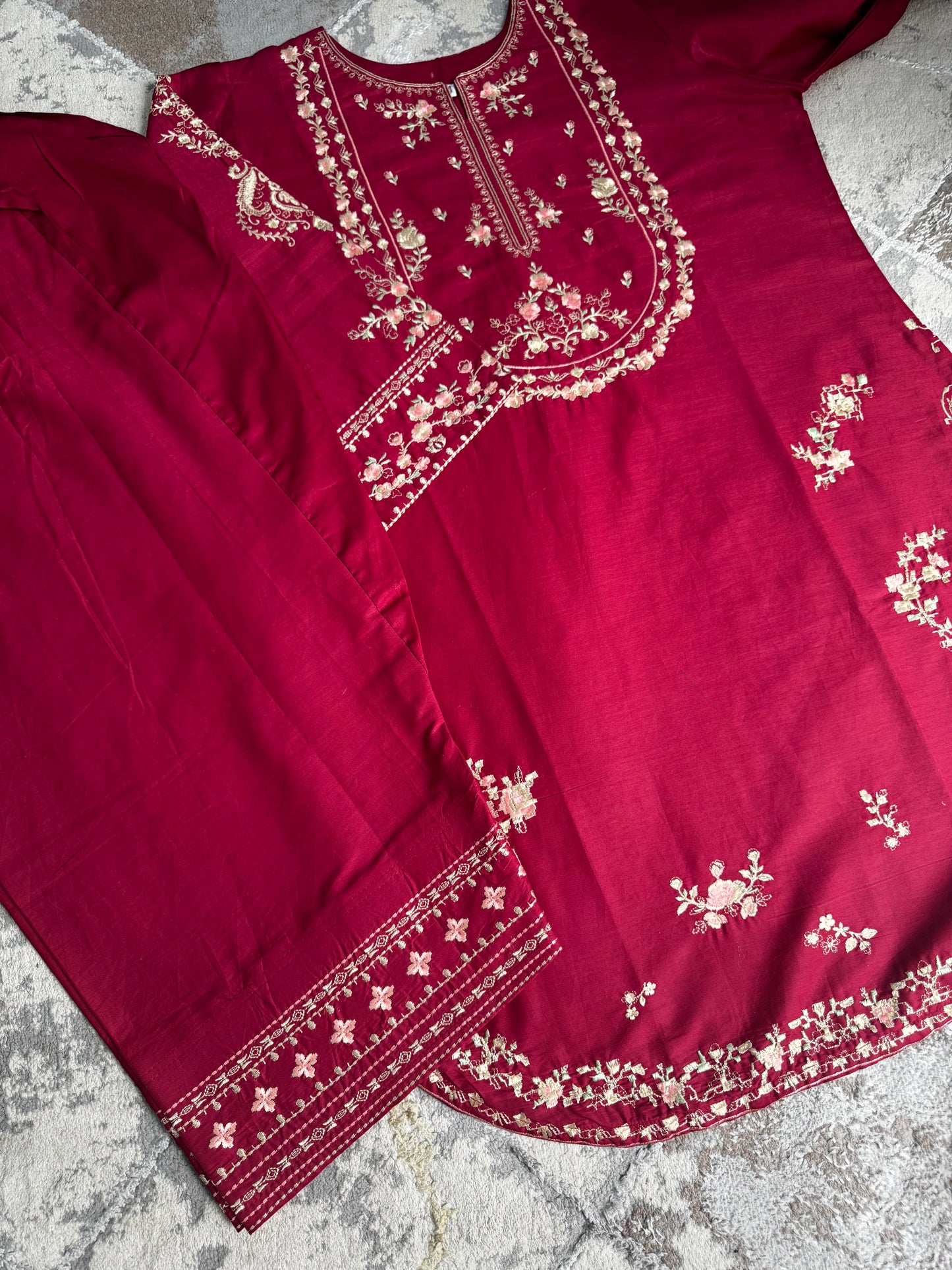 LAALI Embroidered 2 pc