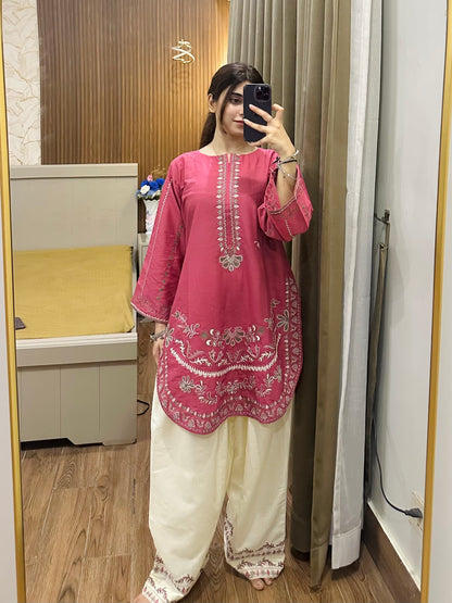 ELAN Embroidered 2 pc