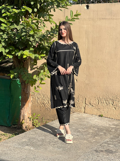 EMAAN Embroidered 2 pc