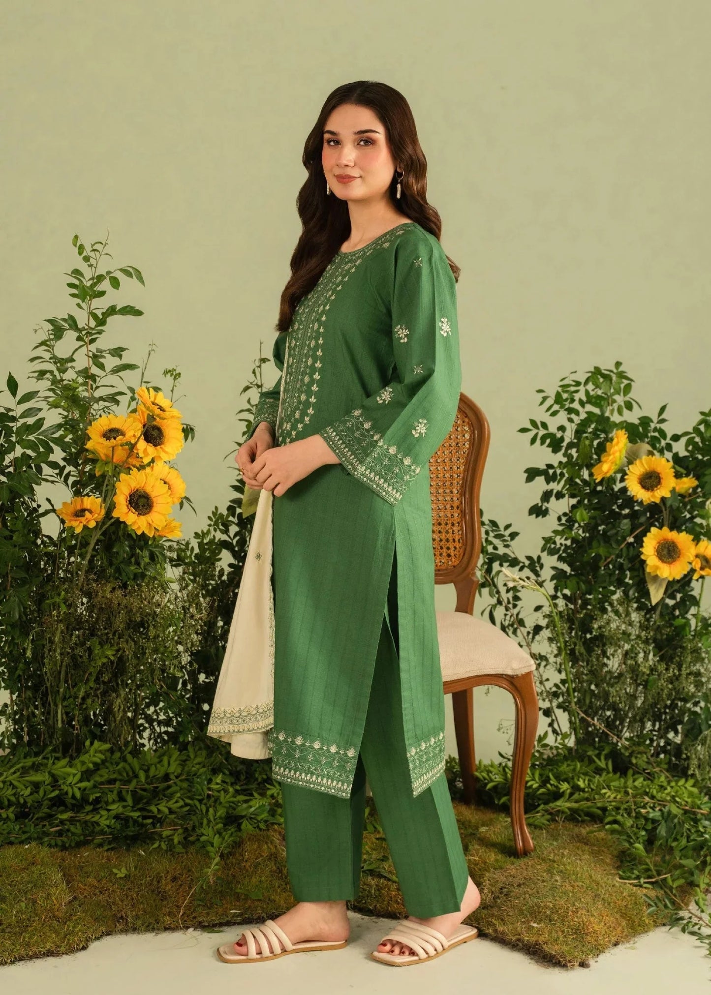 ZARNAB Embroidered 3 pc