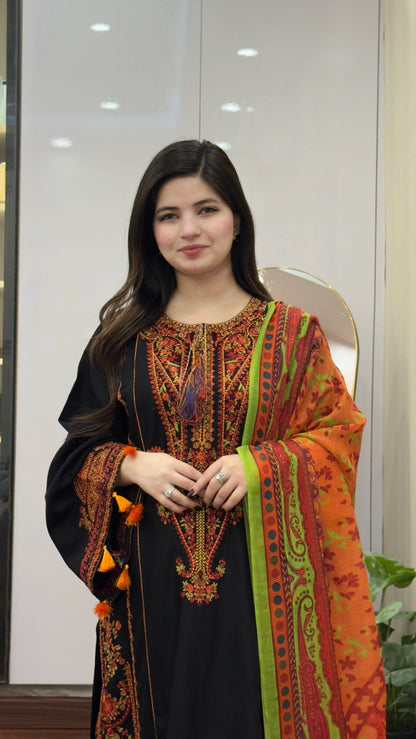 INAYA Embroidered 3 pc