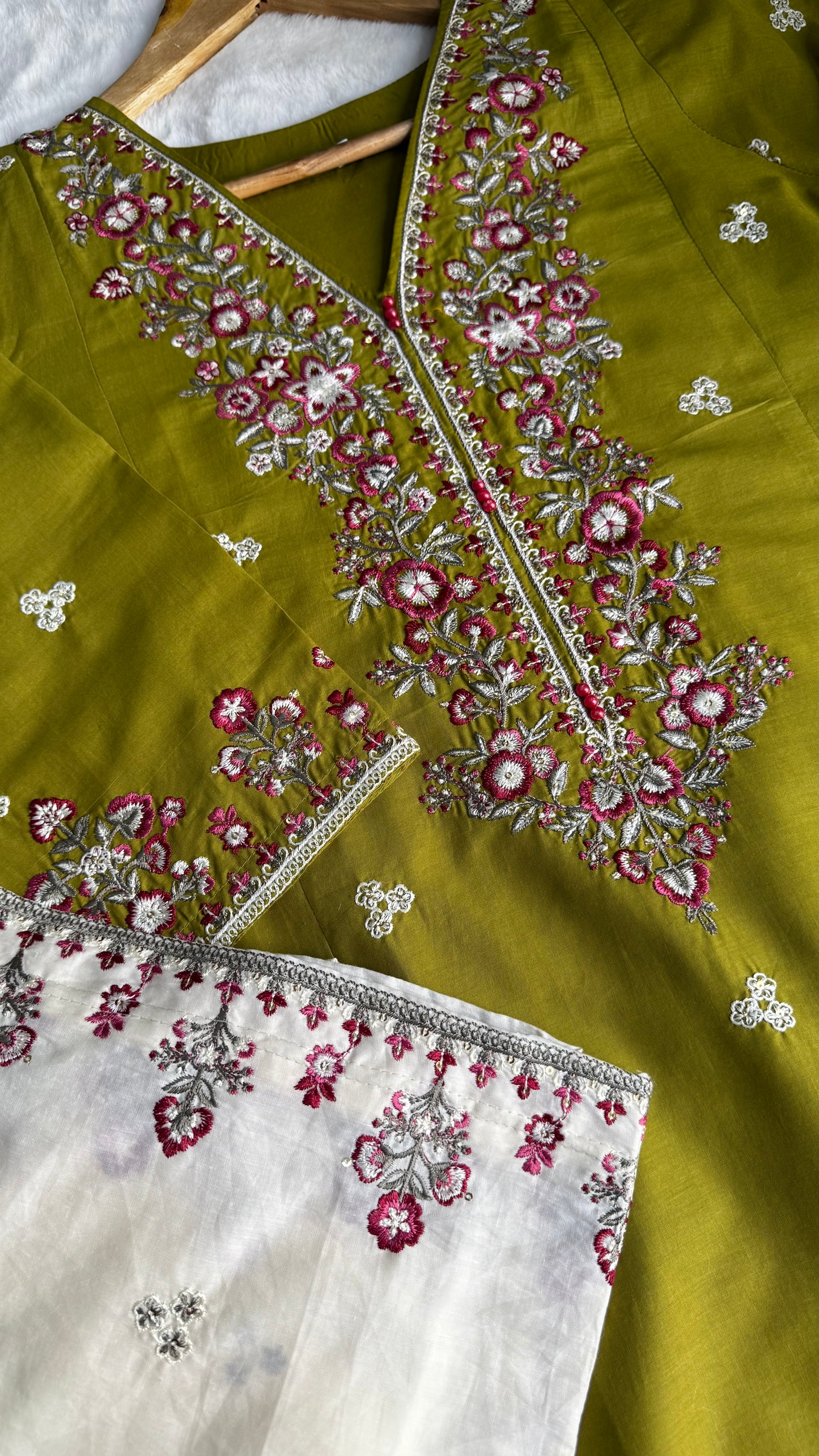 MIRA Embroidered 2 pc