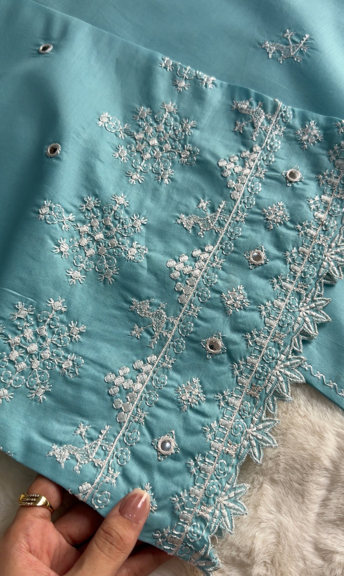 Aasman Embroidered 2 pc