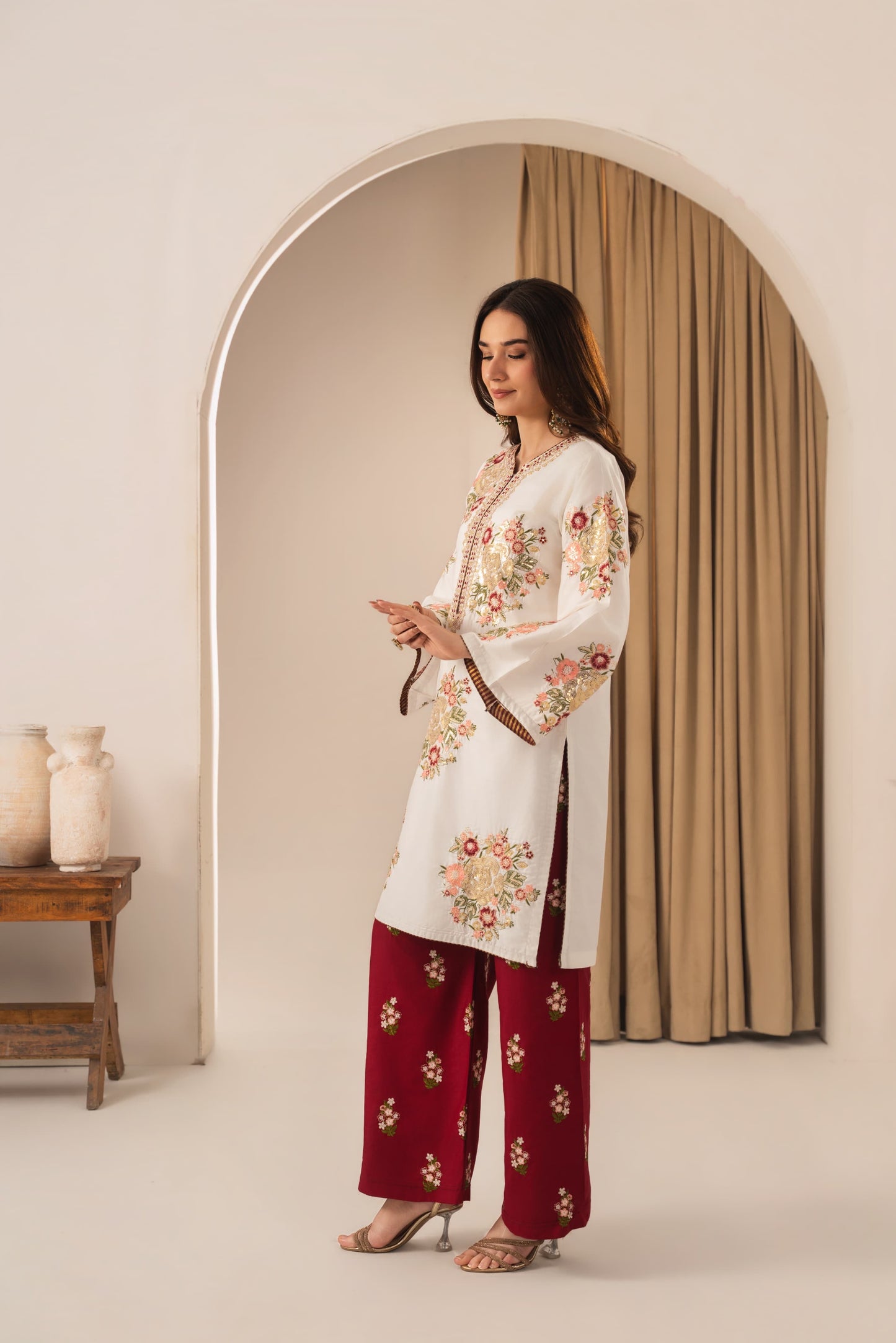 ALAYA Embroidered 2 pc